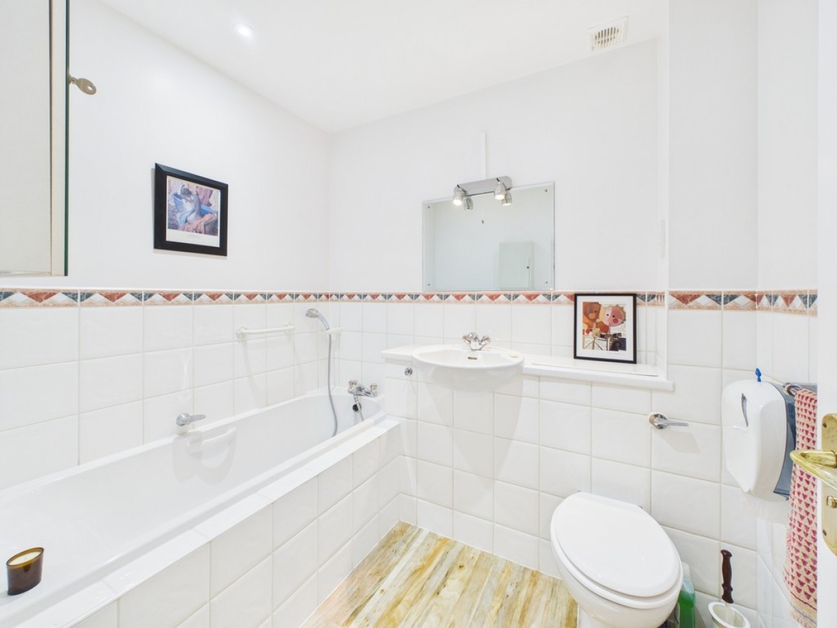 Wimblehurst Road, Horsham