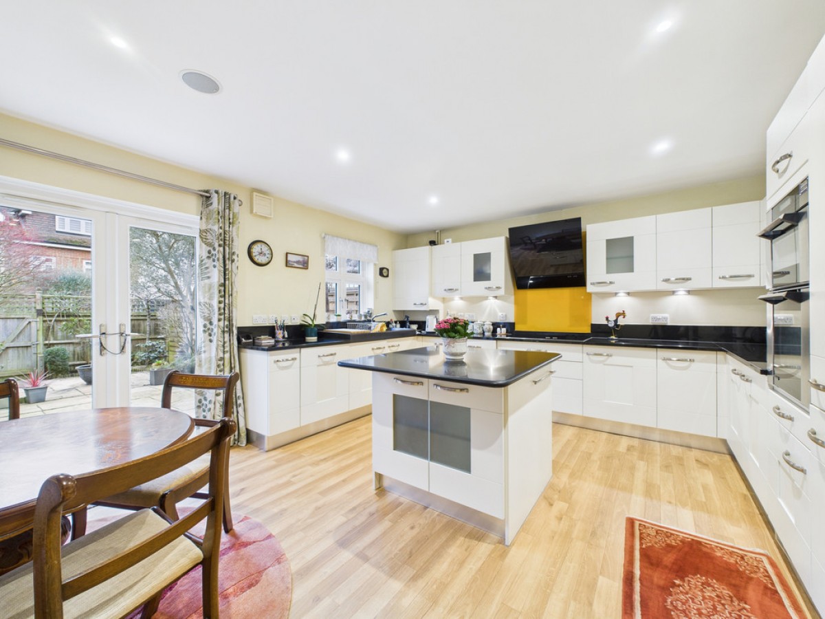 Black Horse Way, Horsham