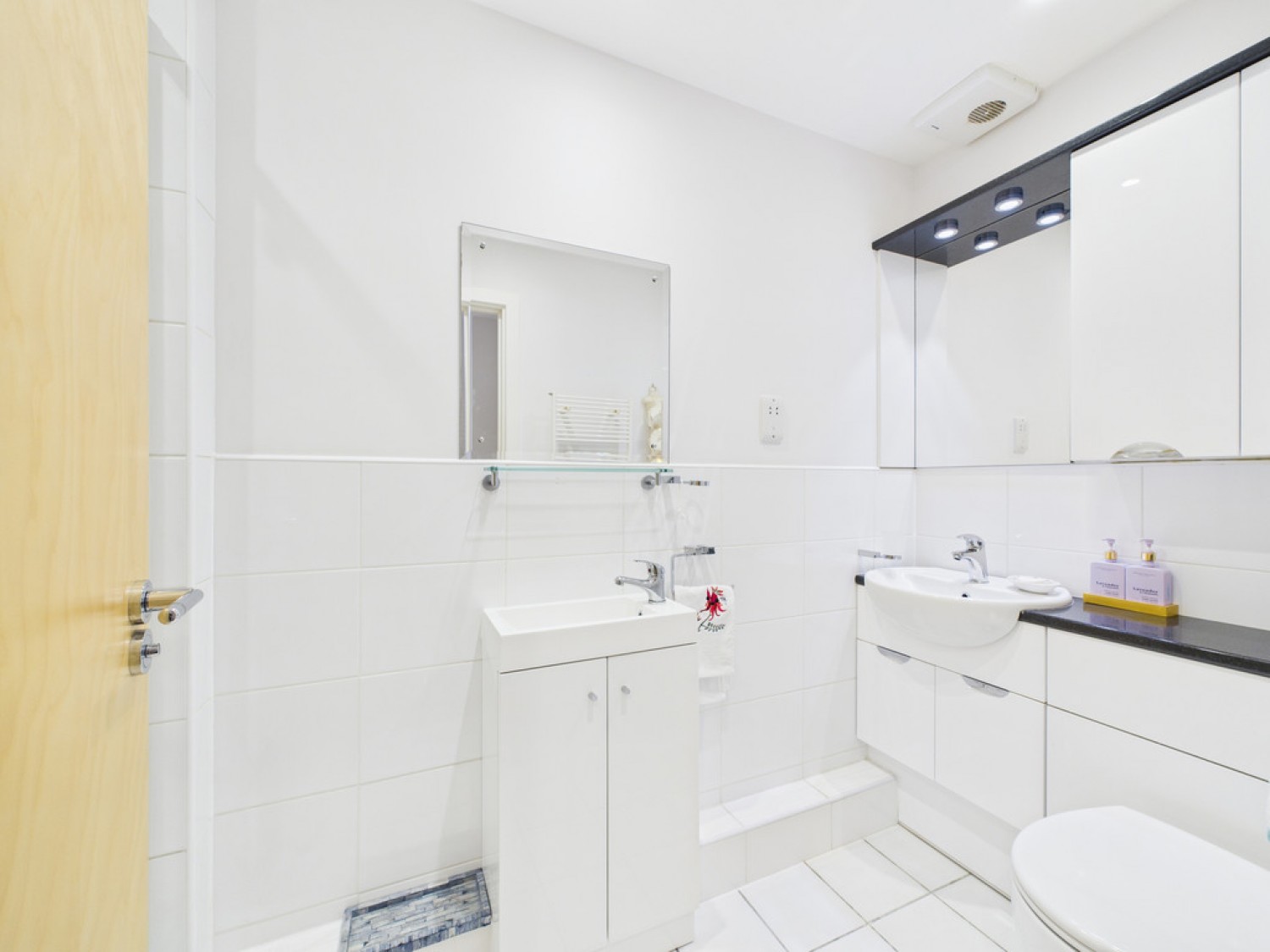 Black Horse Way, Horsham