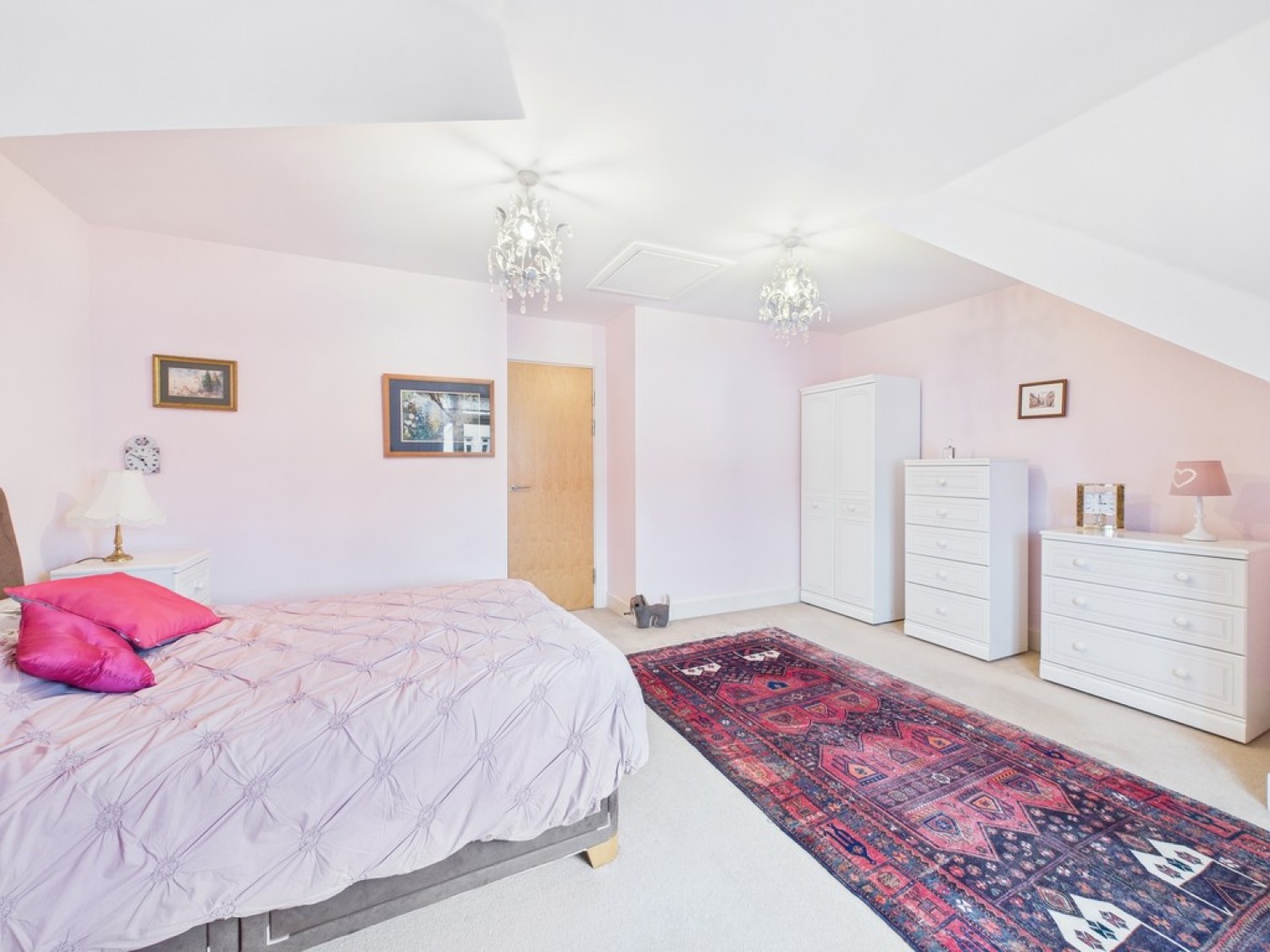 Black Horse Way, Horsham