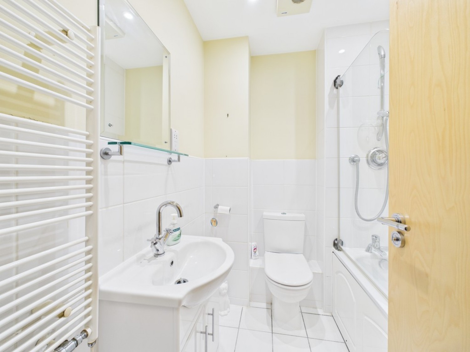 Black Horse Way, Horsham