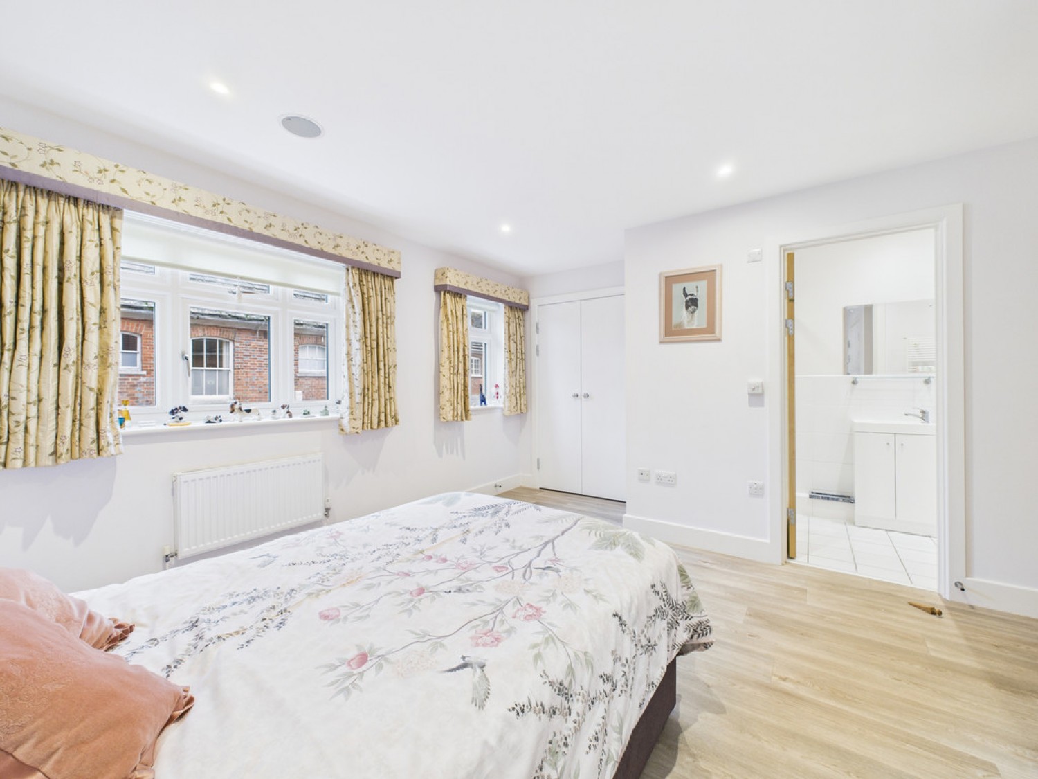 Black Horse Way, Horsham