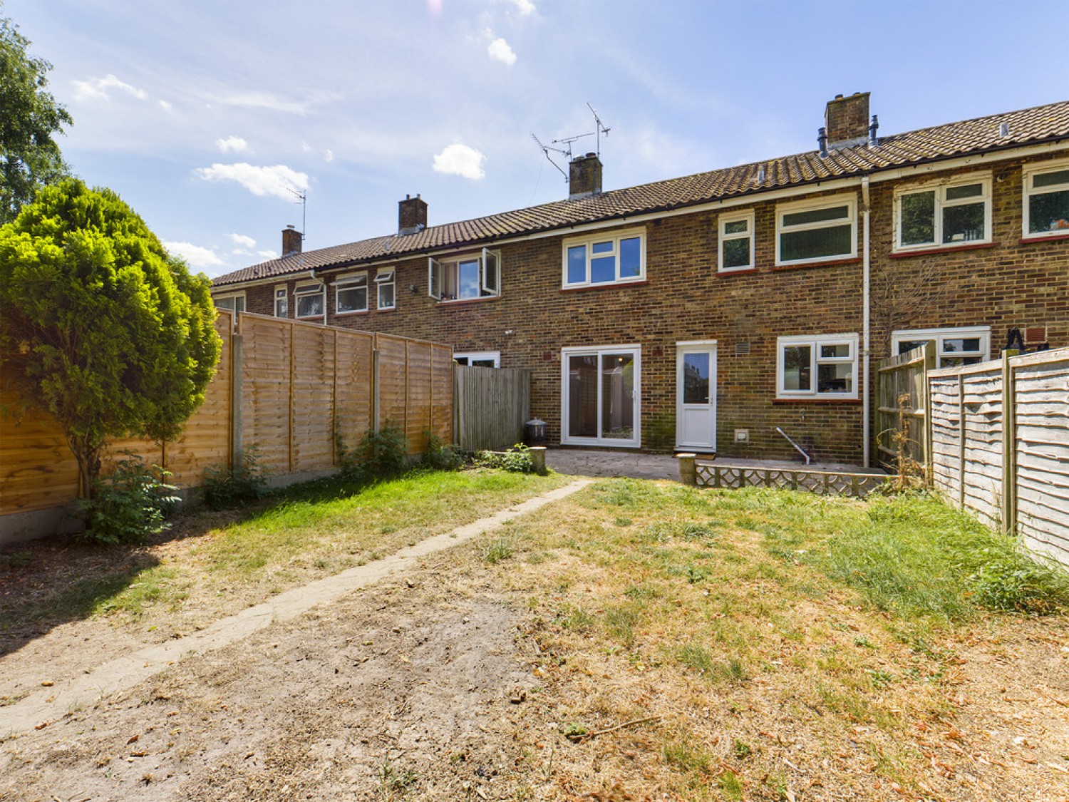 3 bedroom House in Ifield, Crawley