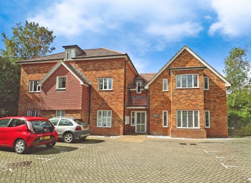 Cadogan Place, North Heath Lane, Horsham
