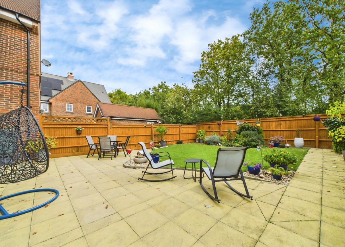 Kilnwood Close, Faygate