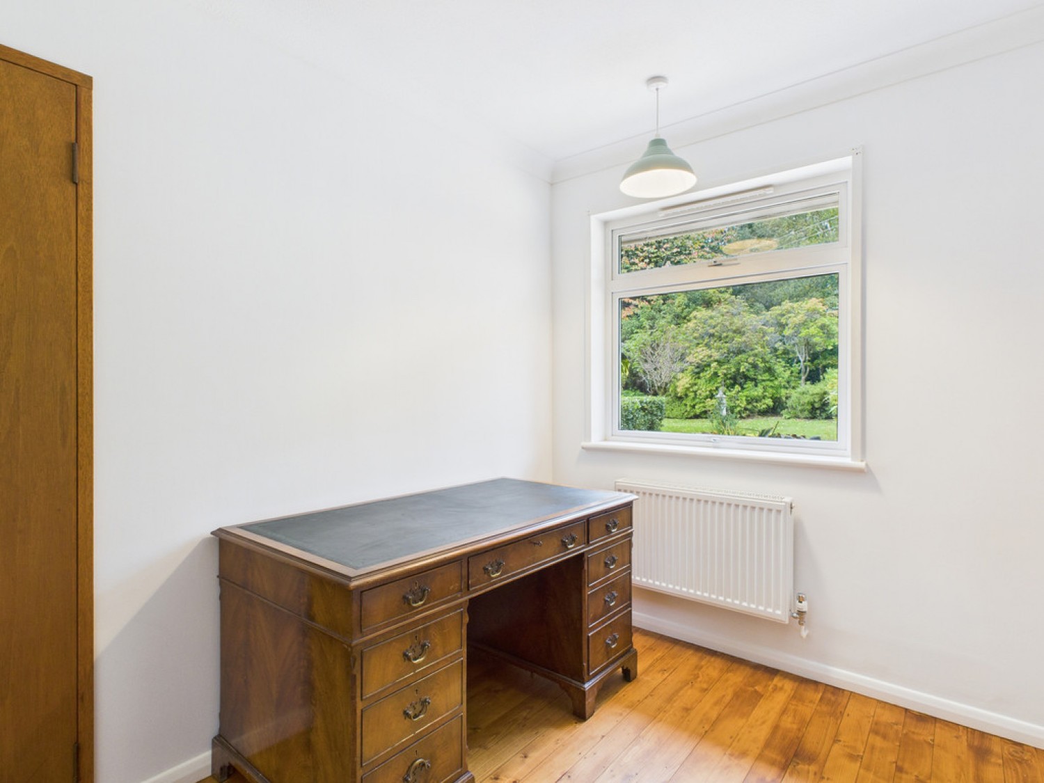 Handford Way, Lower Beeding, Horsham