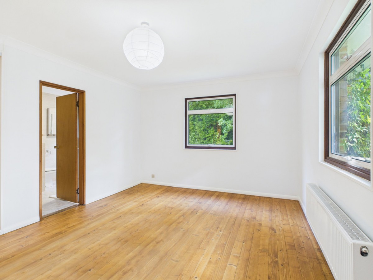 Handford Way, Lower Beeding, Horsham