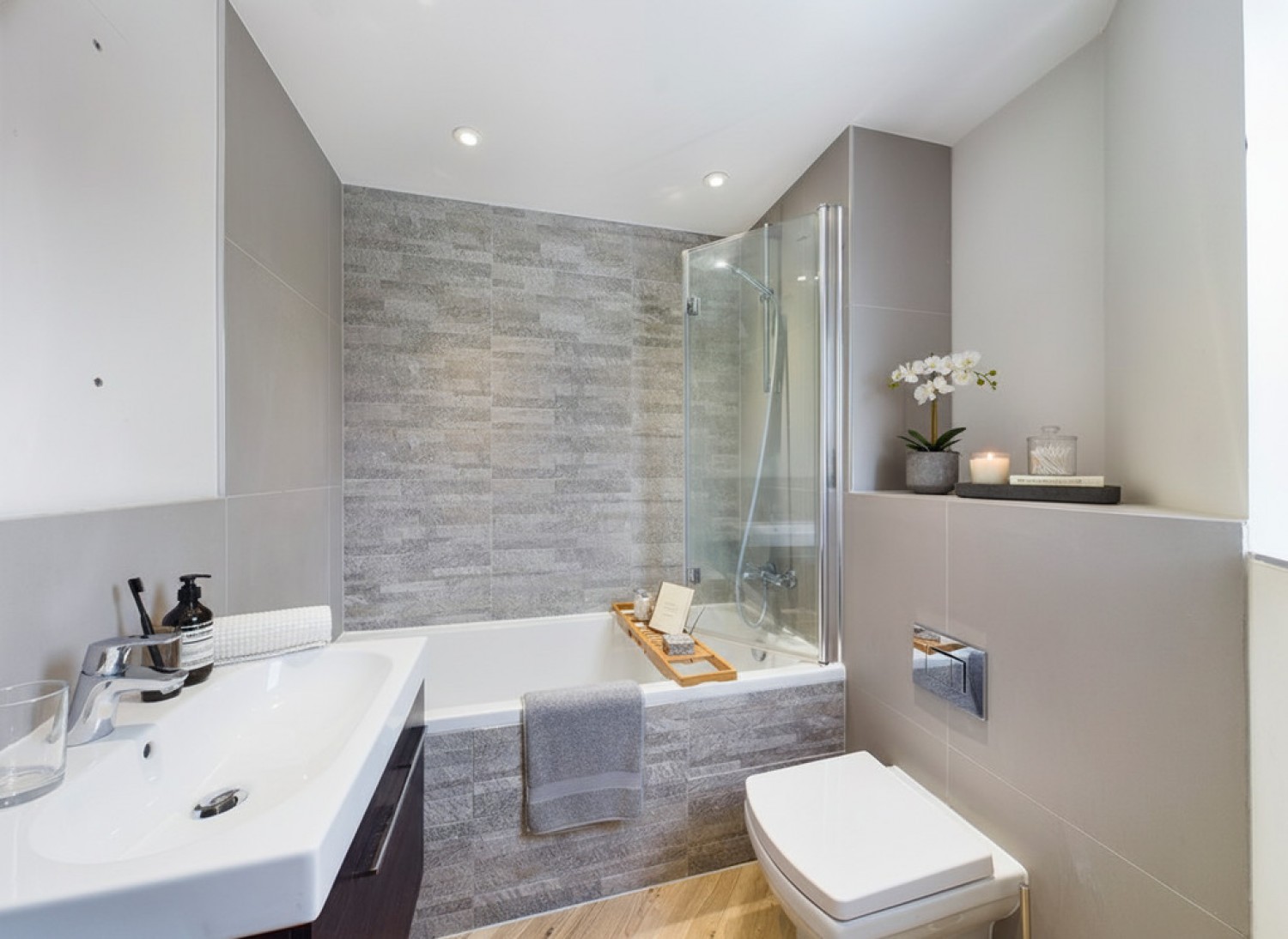 2 bedroom Flat in Precision Court, Horsham