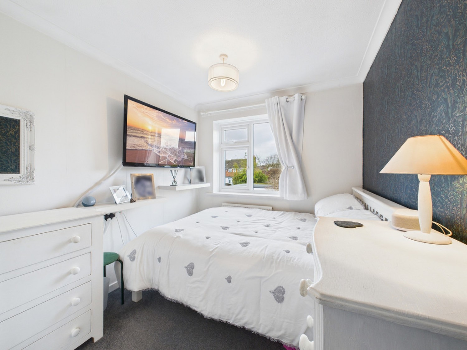 3 bedroom House for Sale Smugglers Way, Barns Green