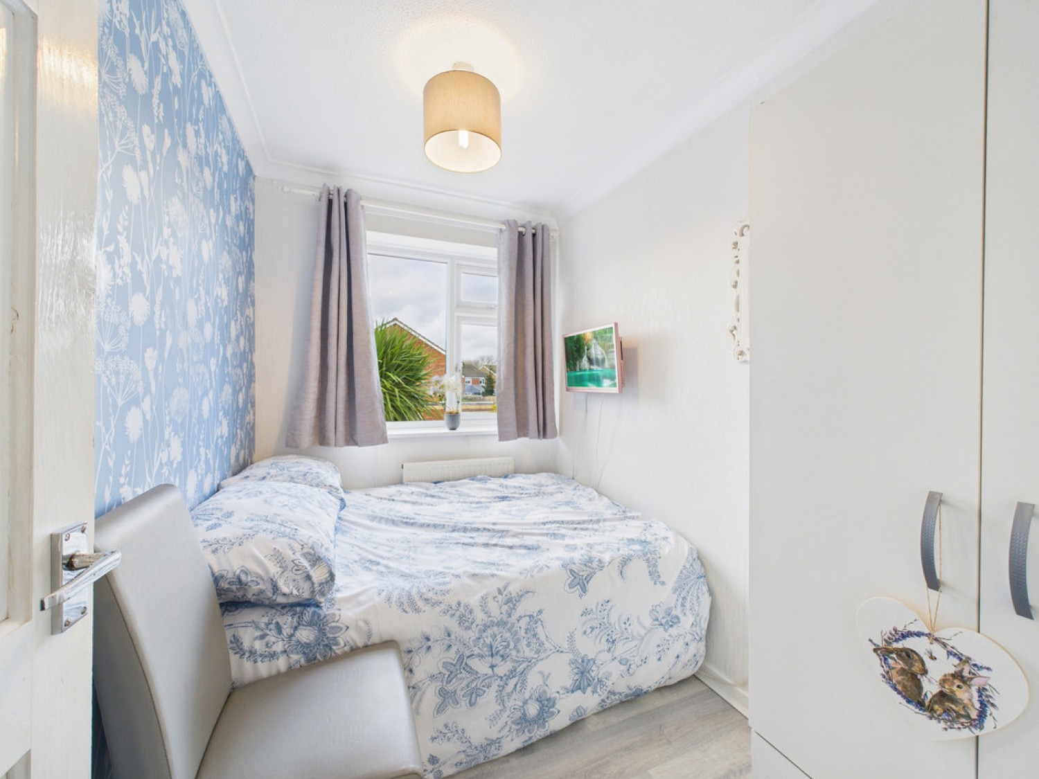 3 bedroom House for Sale Smugglers Way, Barns Green