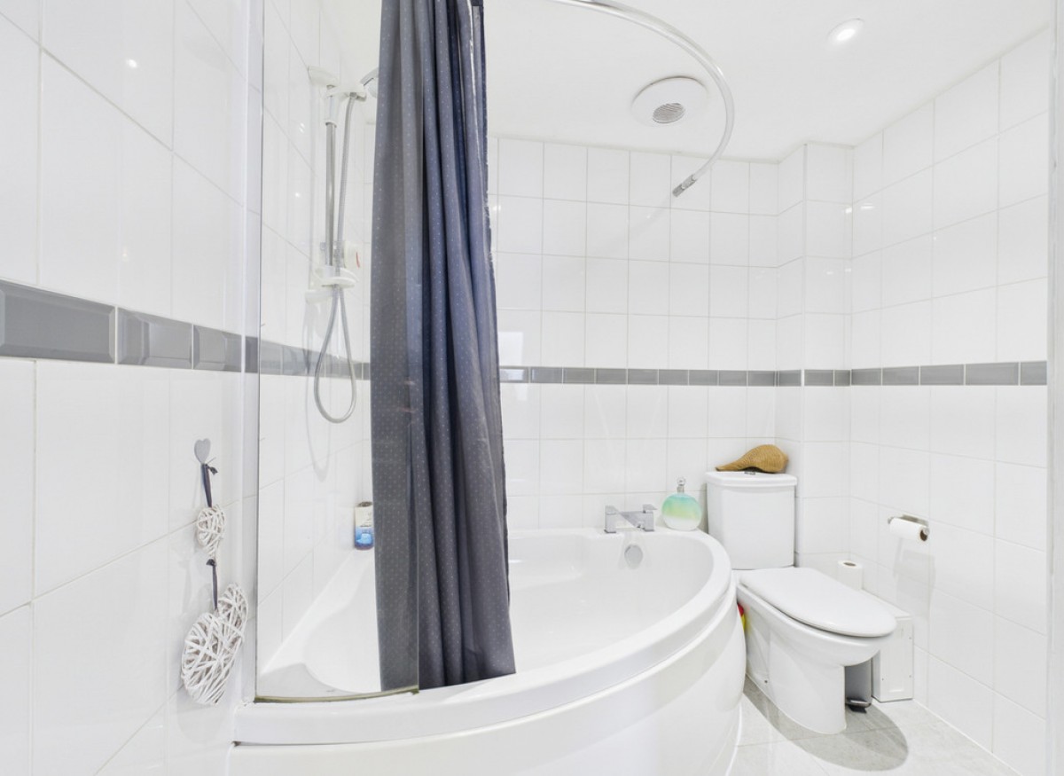 Smugglers Way, Barns Green