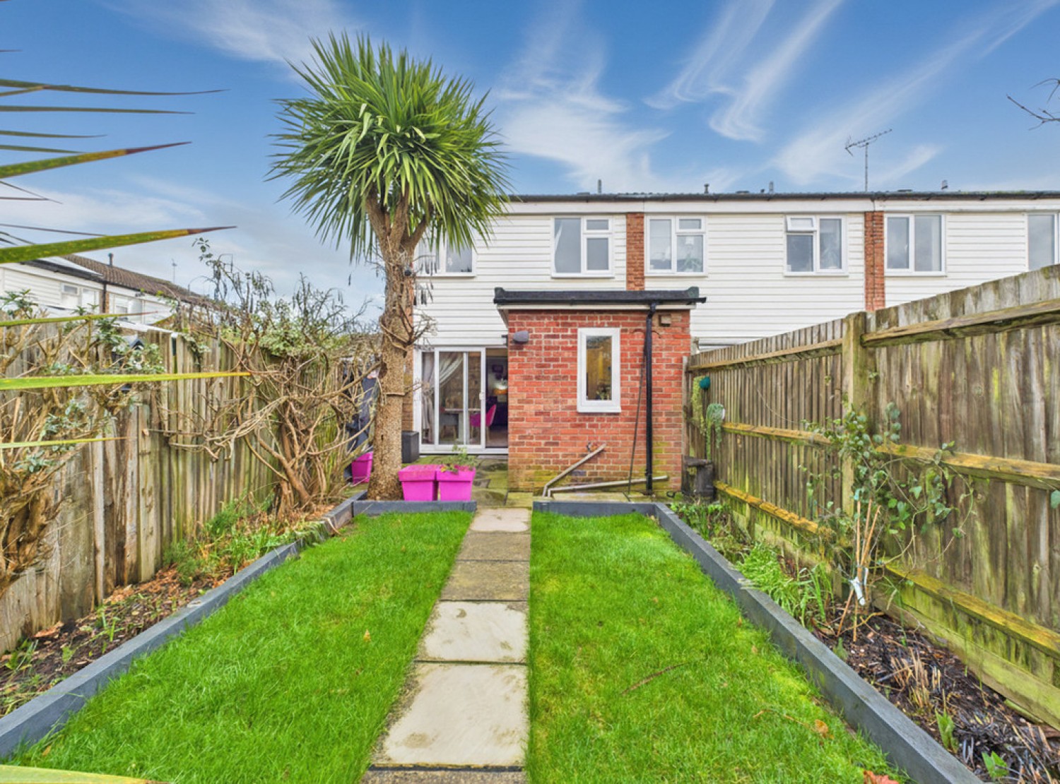 3 bedroom House for Sale Smugglers Way, Barns Green