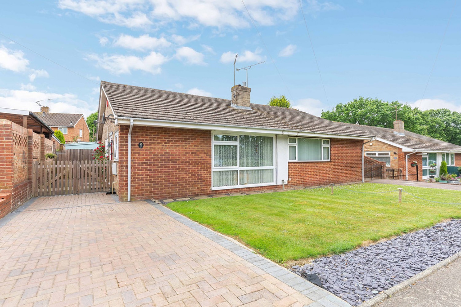 2 bedroom Bungalow for Sale Amberley Close, Horsham