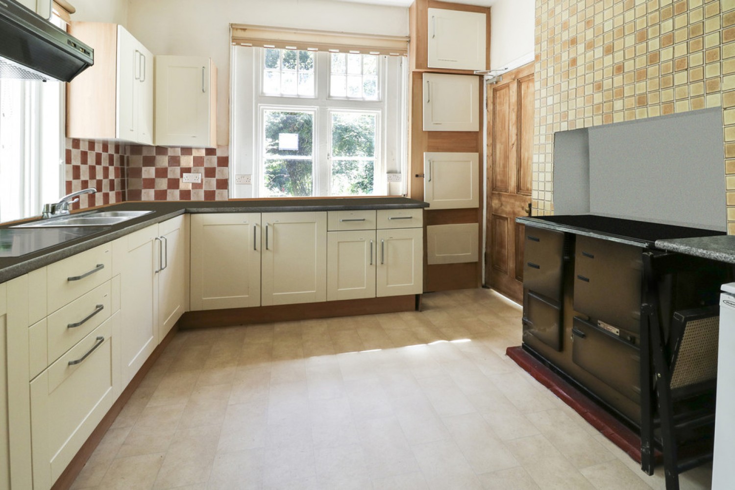 8 bedroom House for Sale Ifield Wood, West Sussex