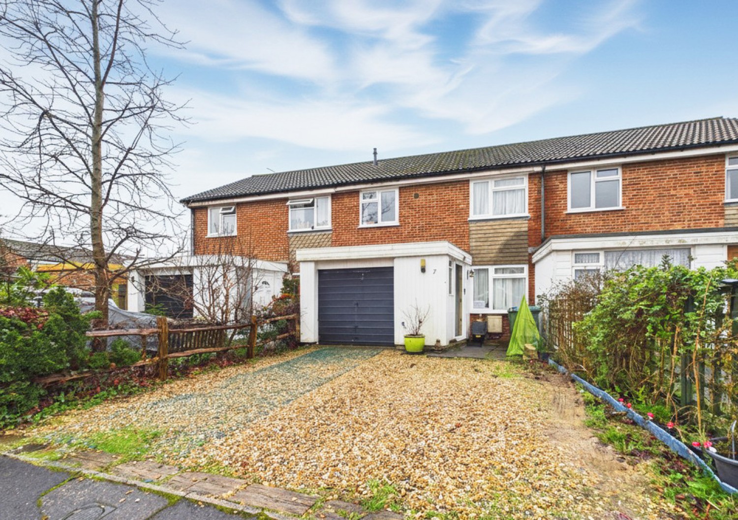 3 bedroom House for Sale Finians Field , Barns Green