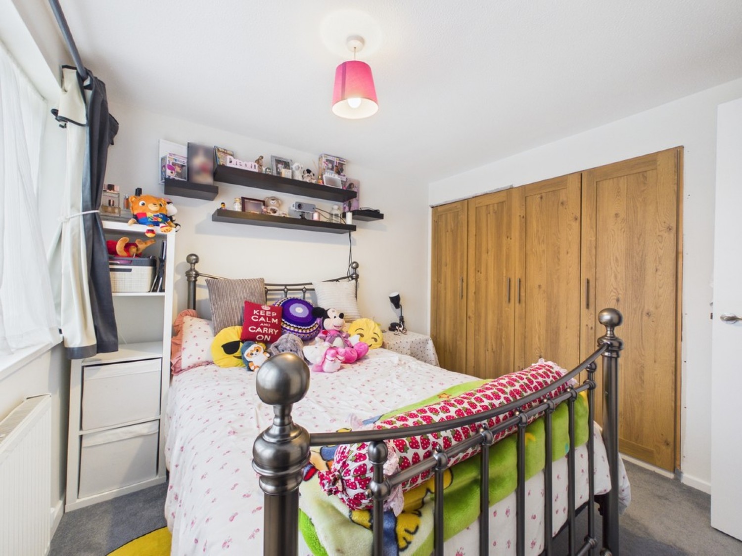 3 bedroom House for Sale Finians Field , Barns Green