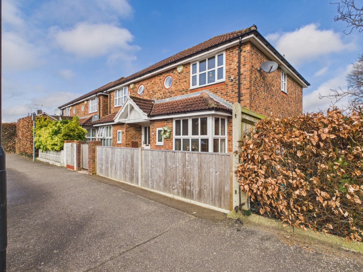 Gales Drive , Three Bridges, Crawley