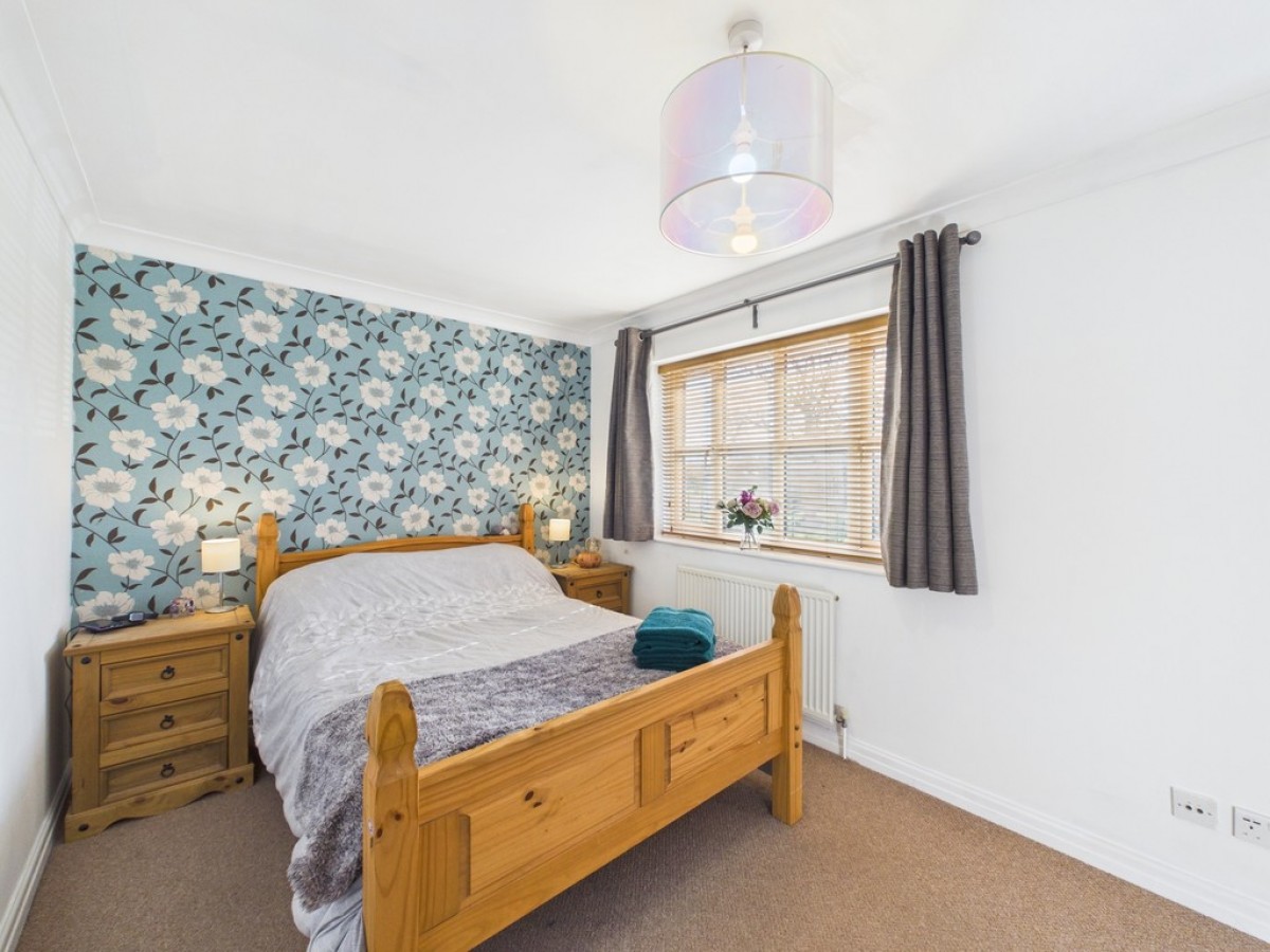 Gales Drive , Three Bridges, Crawley