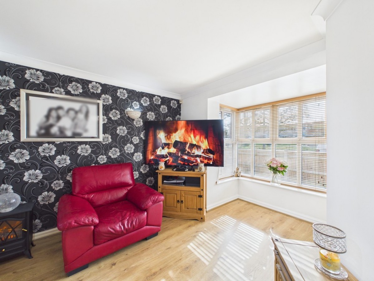 Gales Drive , Three Bridges, Crawley