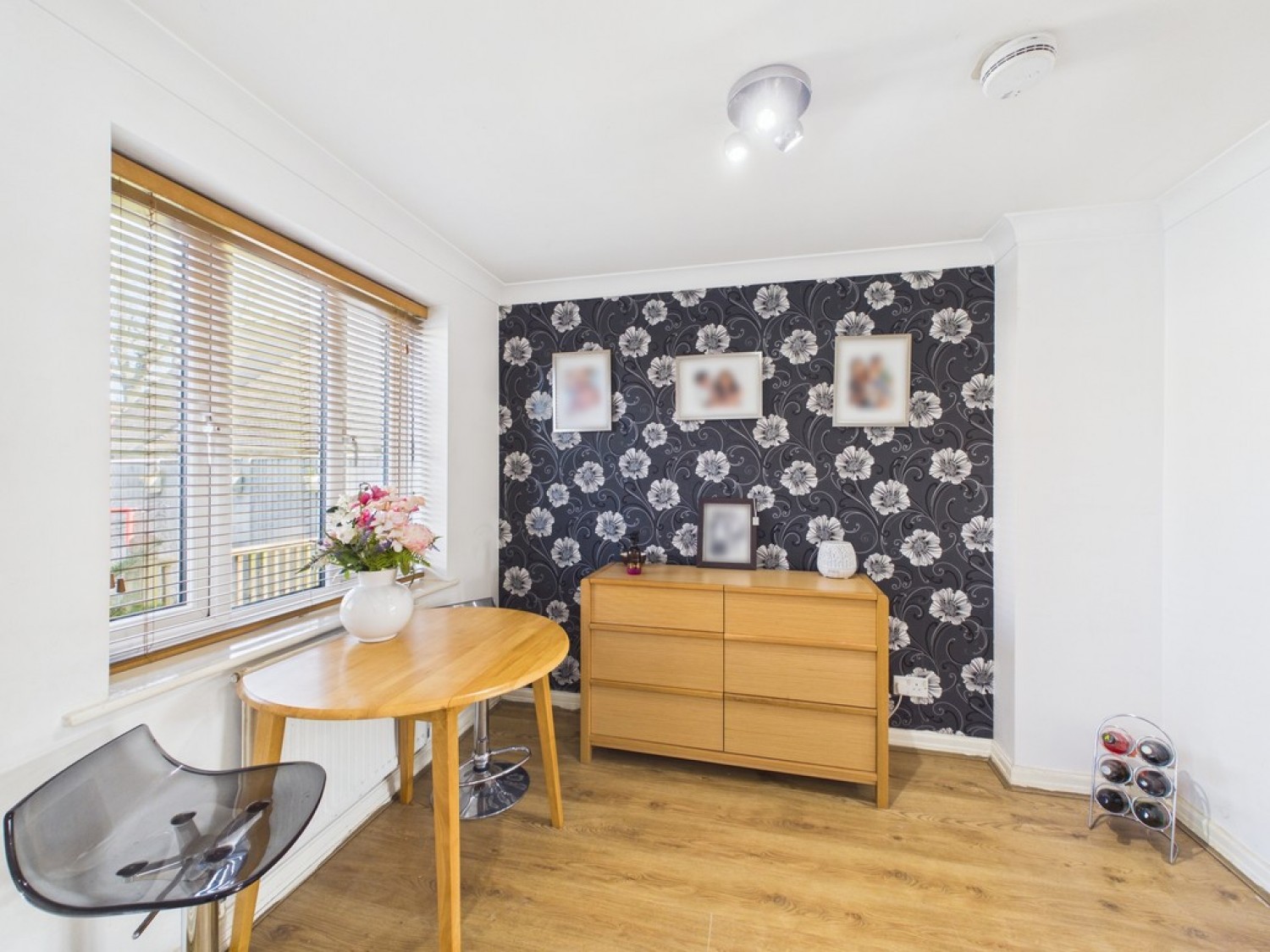 3 bedroom House for Sale Gales Drive , Three Bridges, Crawley