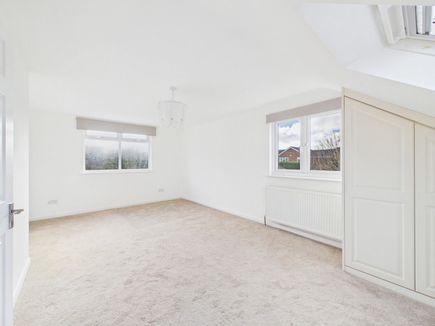 3 bedroom Bungalow for Sale Agate Lane , Horsham