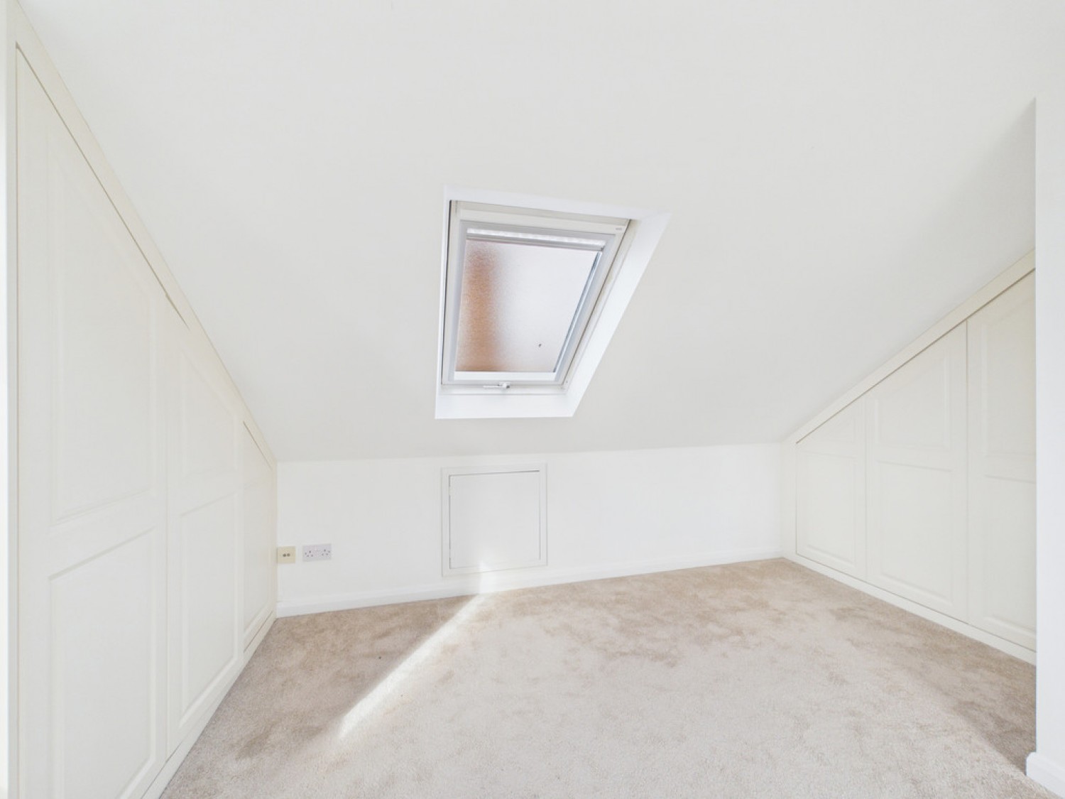 3 bedroom Bungalow for Sale Agate Lane , Horsham