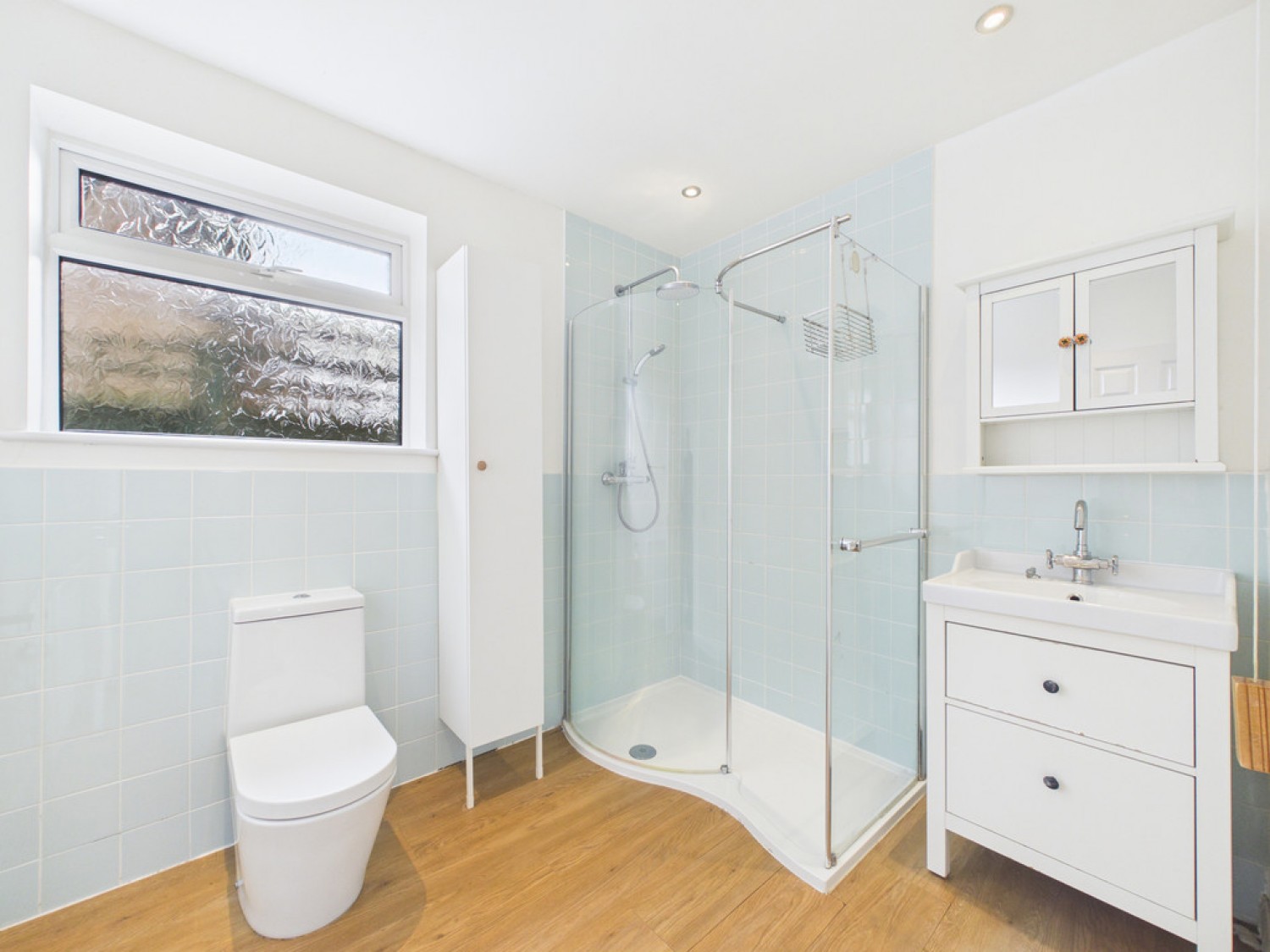 3 bedroom Bungalow for Sale Agate Lane , Horsham