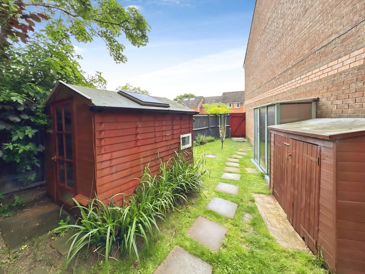 Maidenbower, Crawley