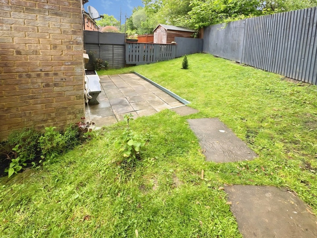 Maidenbower, Crawley