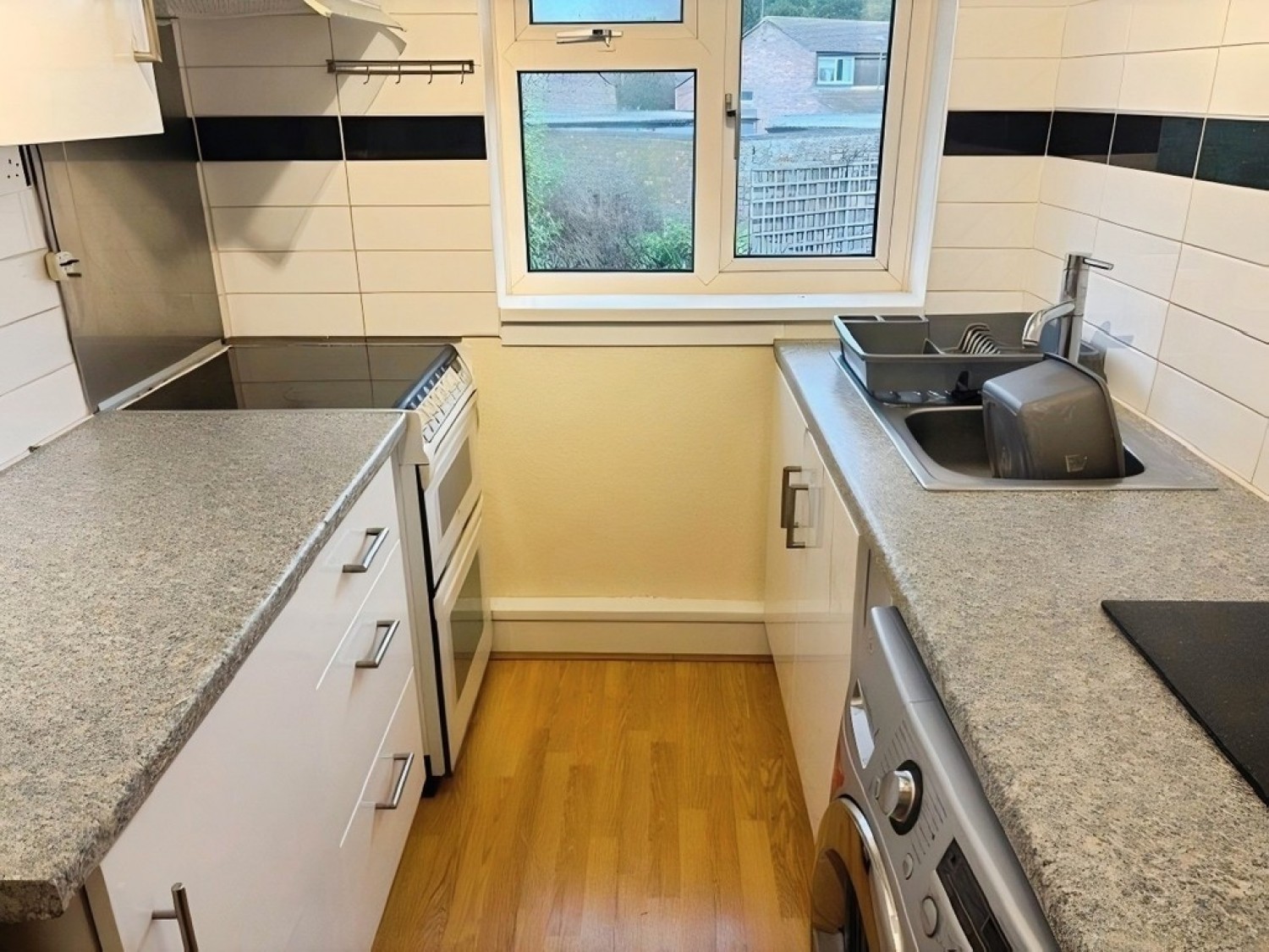 1 bedroom Flat for Letting Gaggle Wood, Mannings Heath