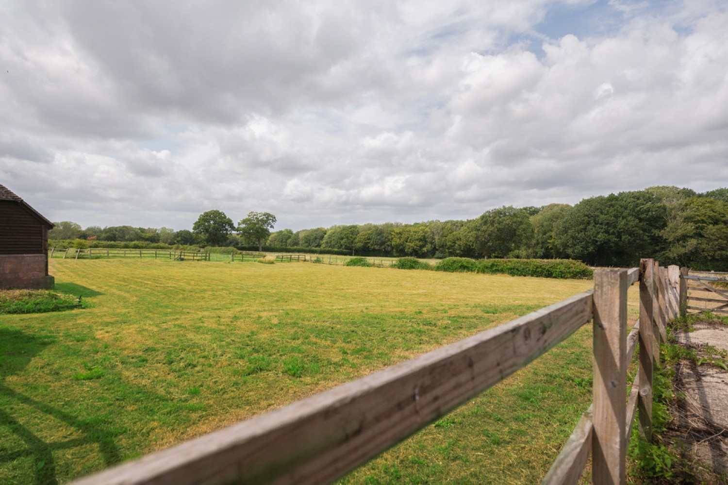 6 bedroom House for Sale Marches Road, Warnham