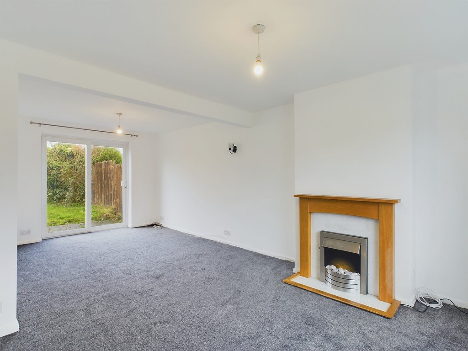 3 bedroom House for Sale Langley Green, Crawley