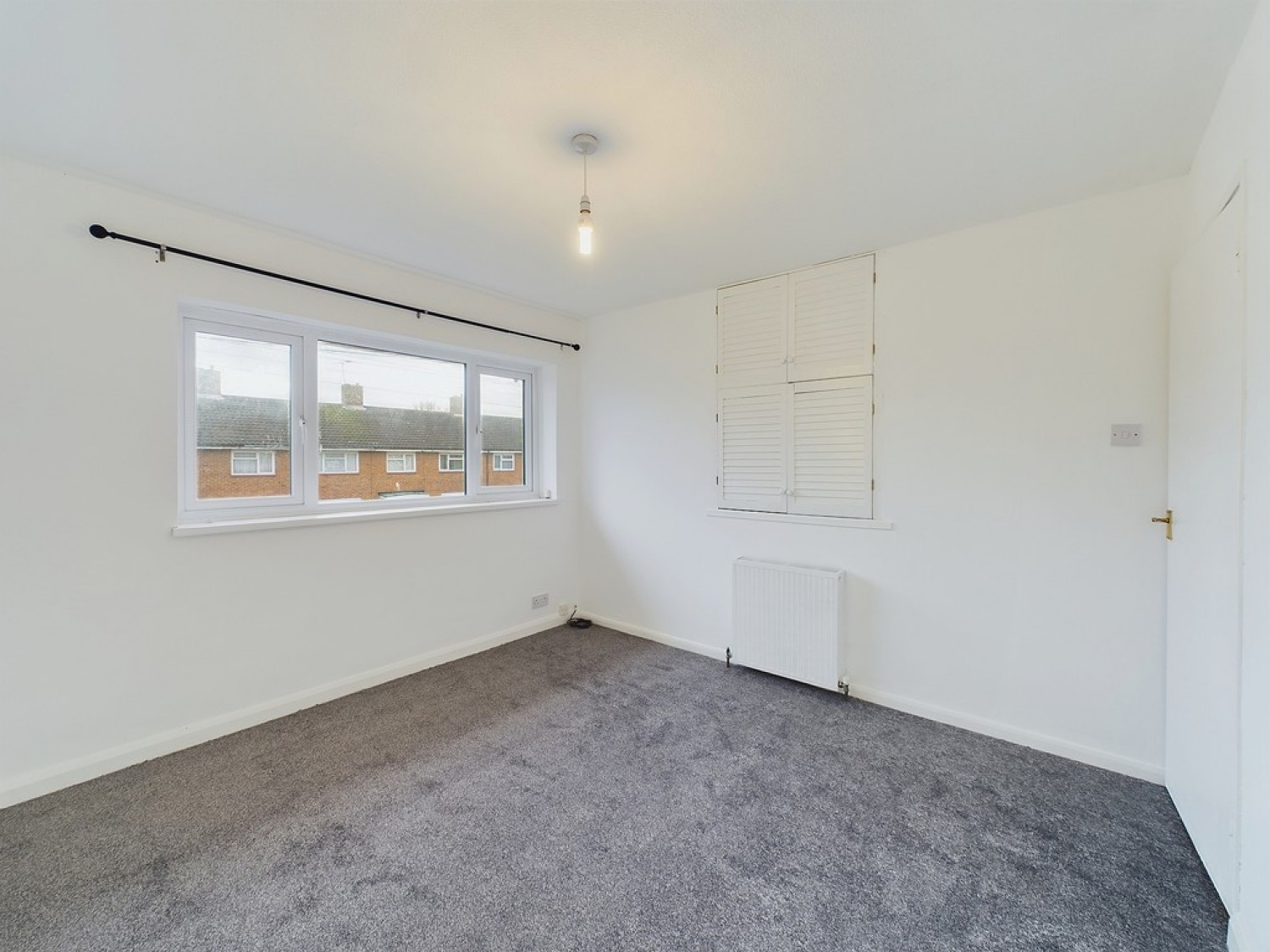 3 bedroom House for Sale Langley Green, Crawley