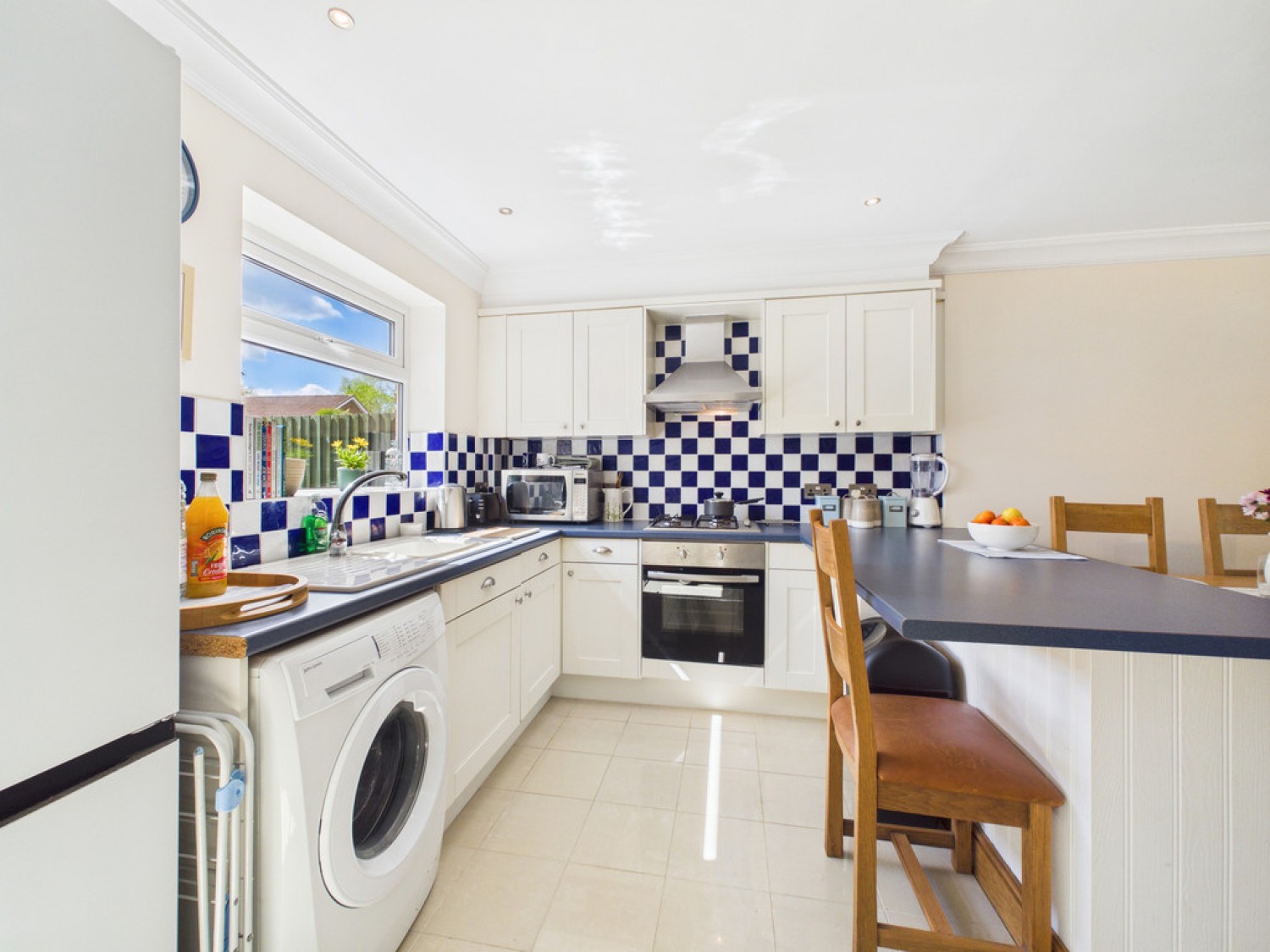 2 bedroom House for Sale Holbrook School Lane, Horsham