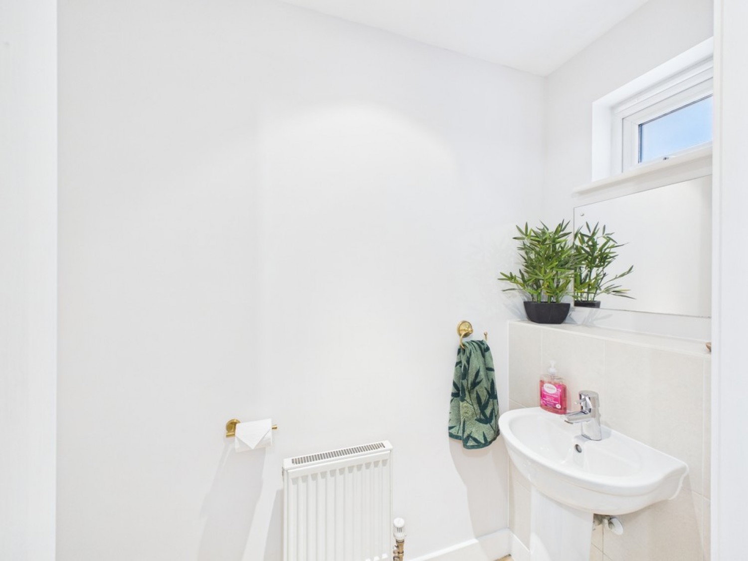 2 bedroom House for Sale Pound Hill, Crawley