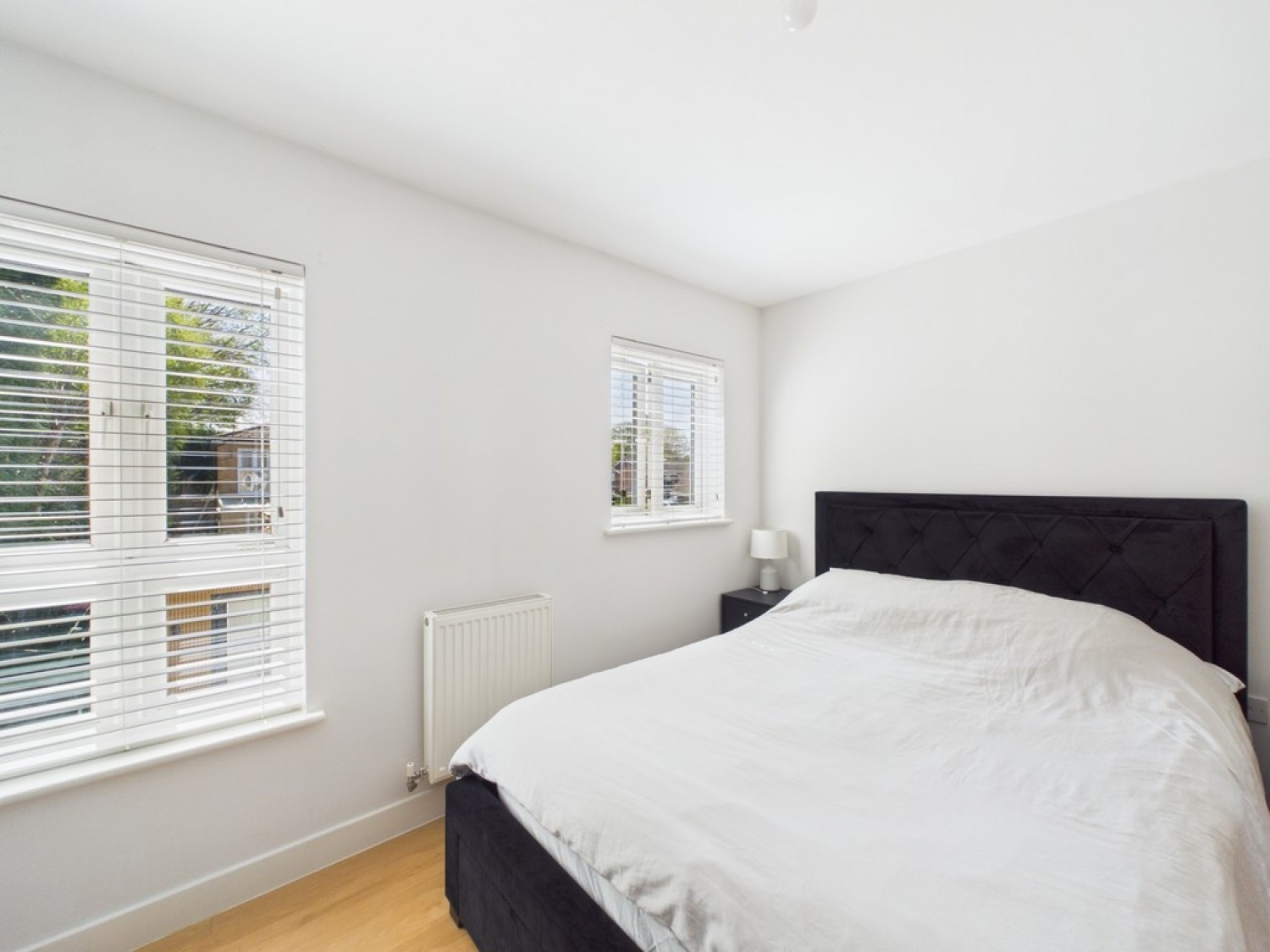 2 bedroom House for Sale Pound Hill, Crawley