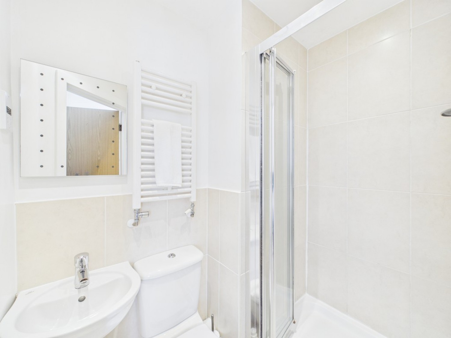 2 bedroom House for Sale Pound Hill, Crawley