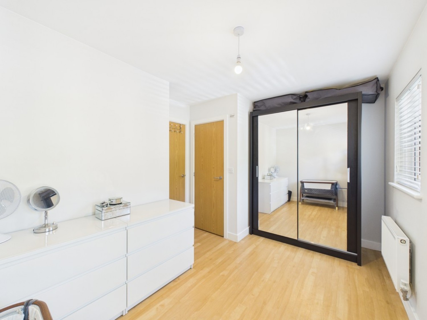 2 bedroom House for Sale Pound Hill, Crawley