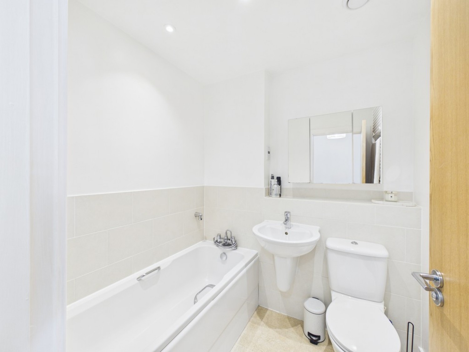 2 bedroom House for Sale Pound Hill, Crawley