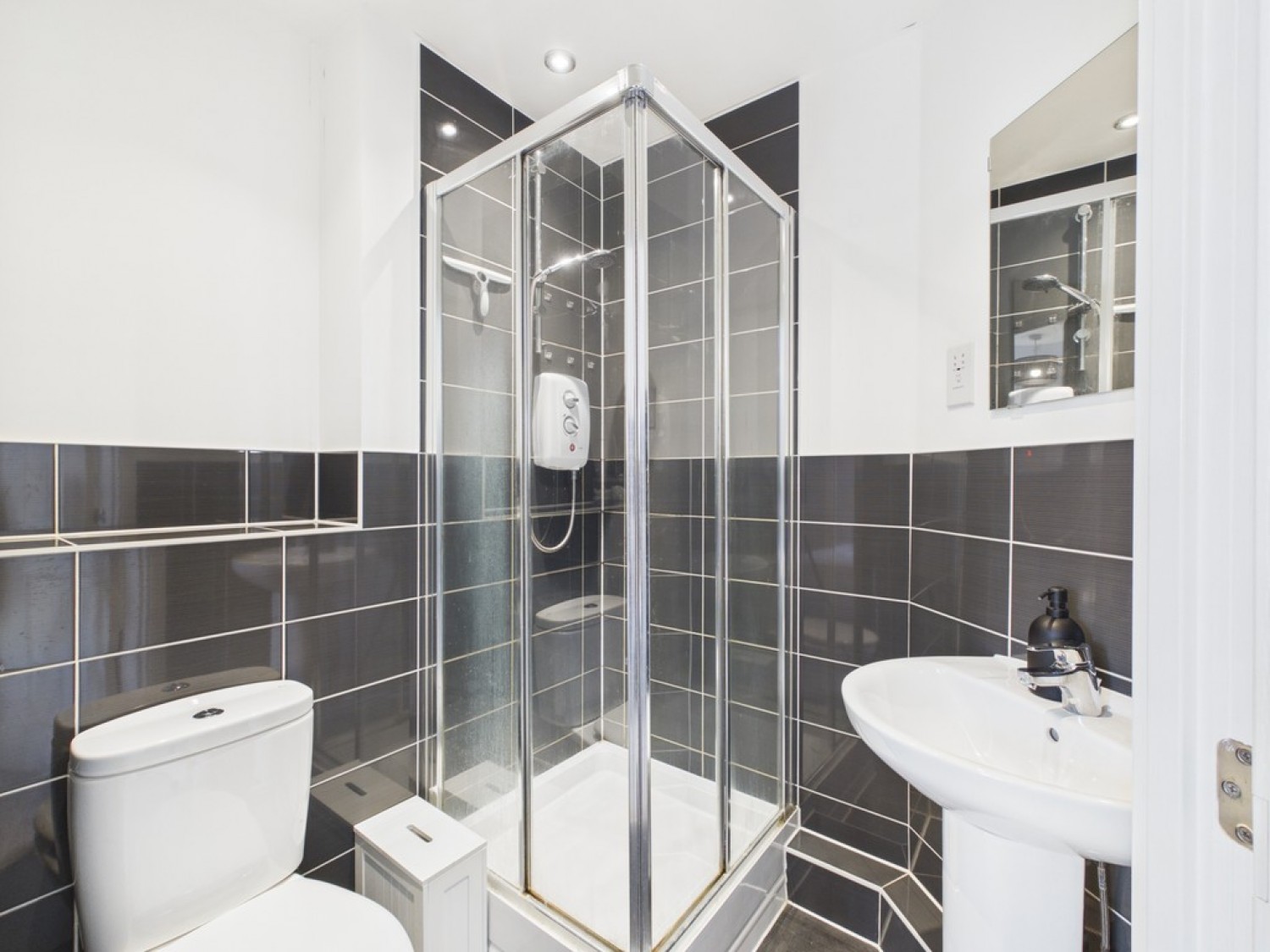 2 bedroom Flat for Letting Hammingden Court, Forge Wood, Crawley