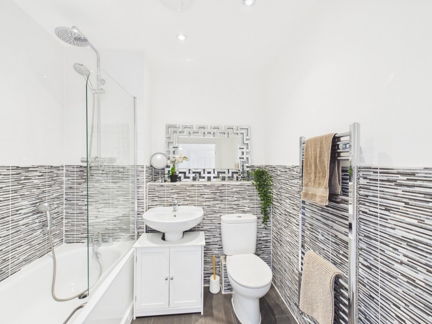 2 bedroom Flat for Letting Hammingden Court, Forge Wood, Crawley
