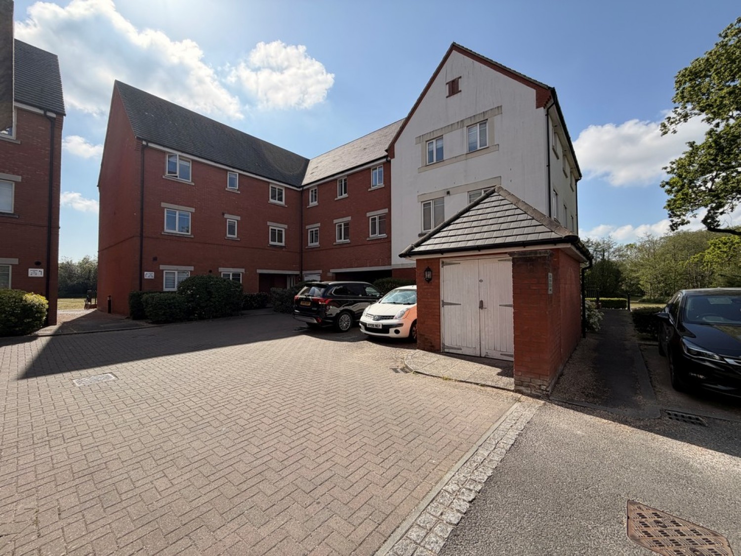 2 bedroom Flat for Letting Hammingden Court, Forge Wood, Crawley