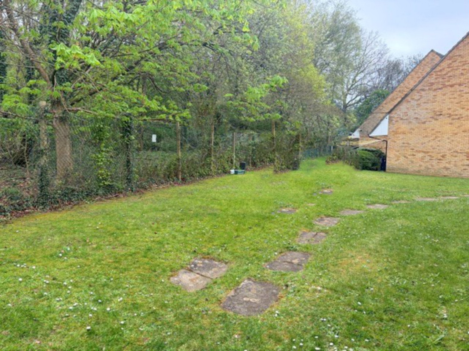 1 bedroom Flat for Letting Owlbeech Place, Horsham