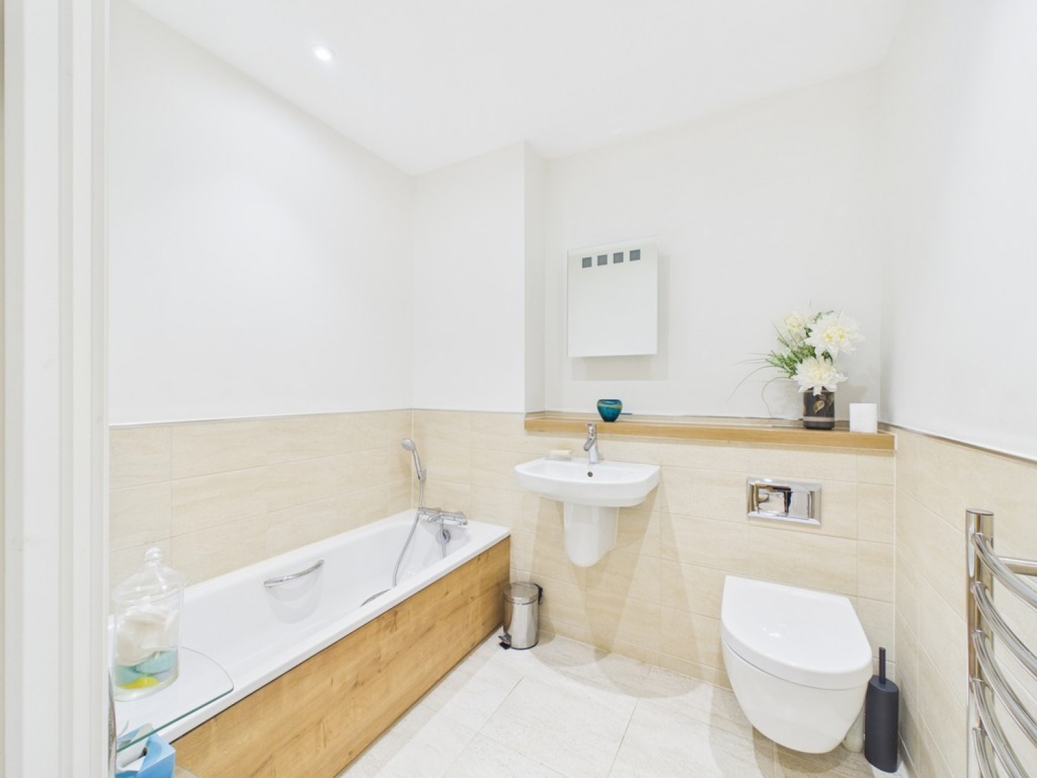 2 bedroom Flat for Sale Durrants Drive, Durrants Village, Faygate