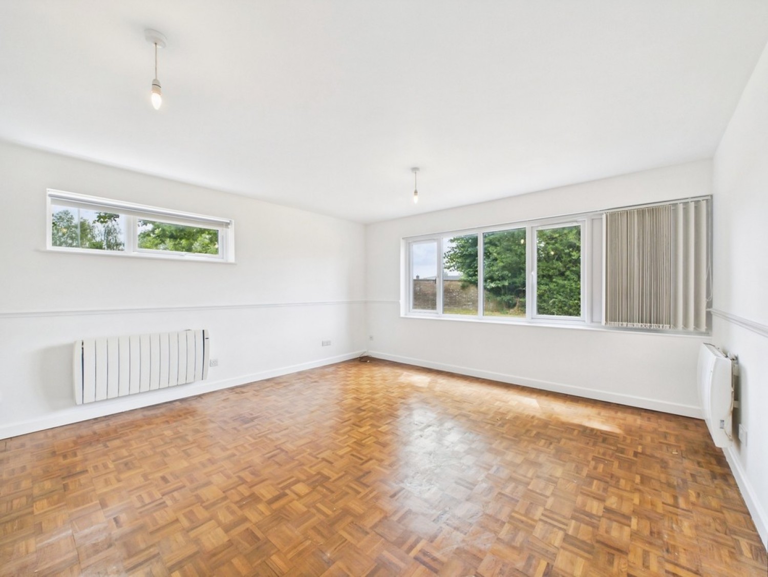 2 bedroom Flat for Letting Ringley Oak, Horsham