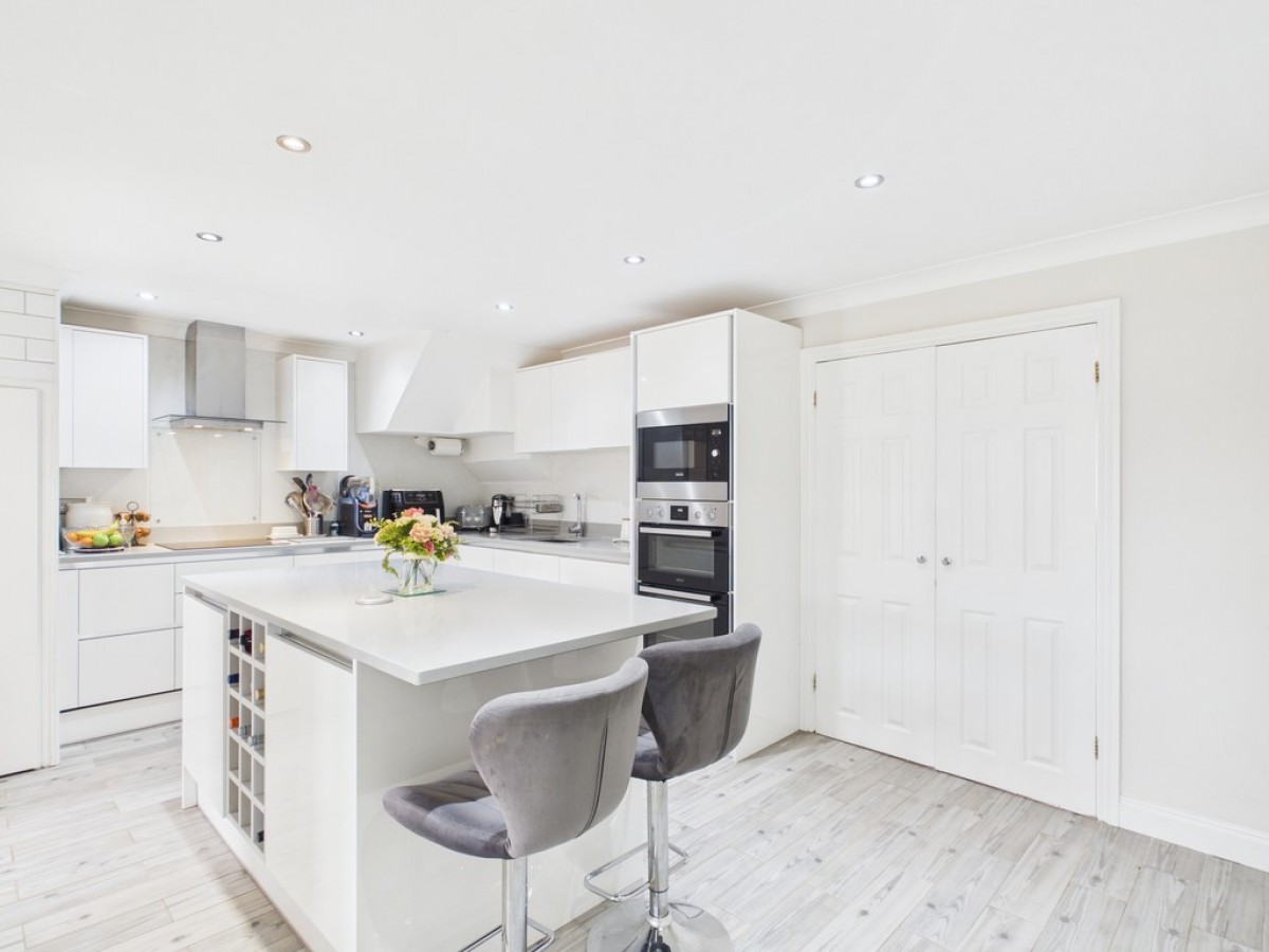 Milton Road, Pound Hill, Crawley