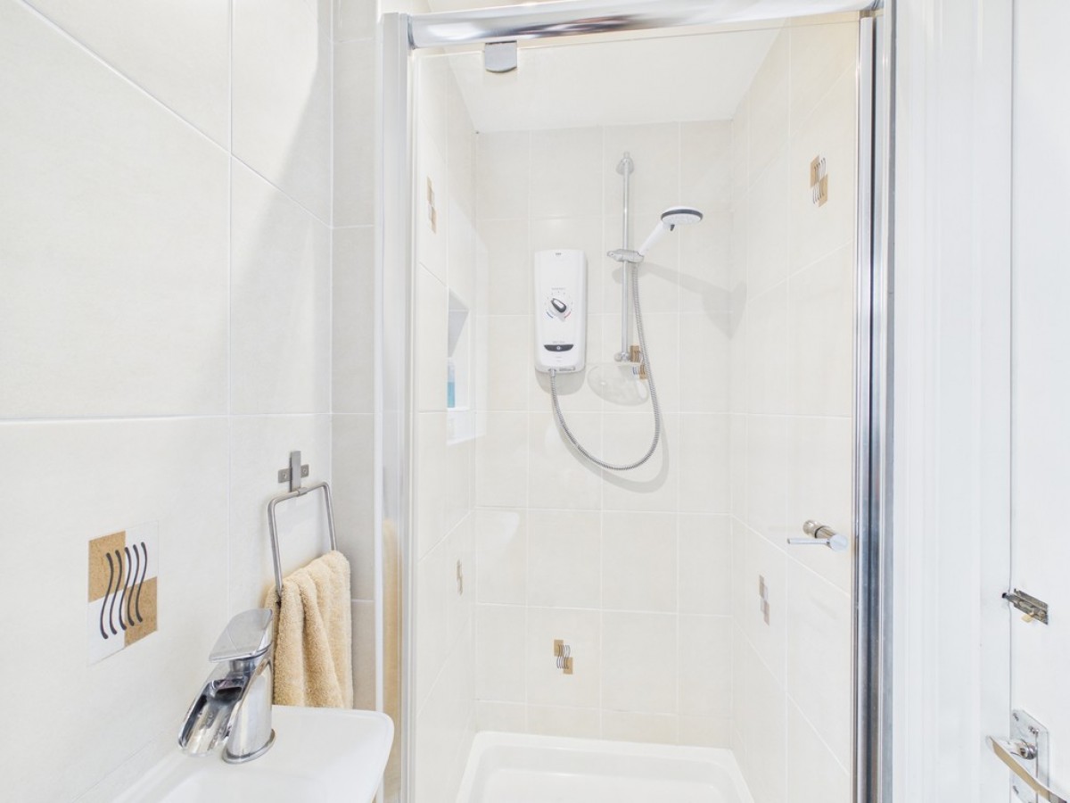 Milton Road, Pound Hill, Crawley