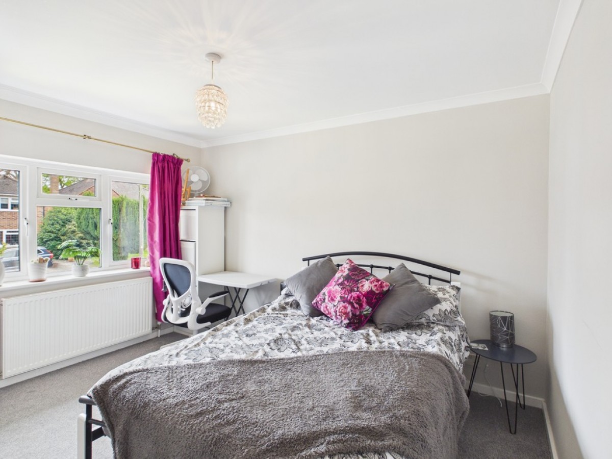 Milton Road, Pound Hill, Crawley