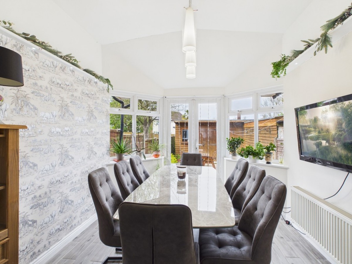 Milton Road, Pound Hill, Crawley