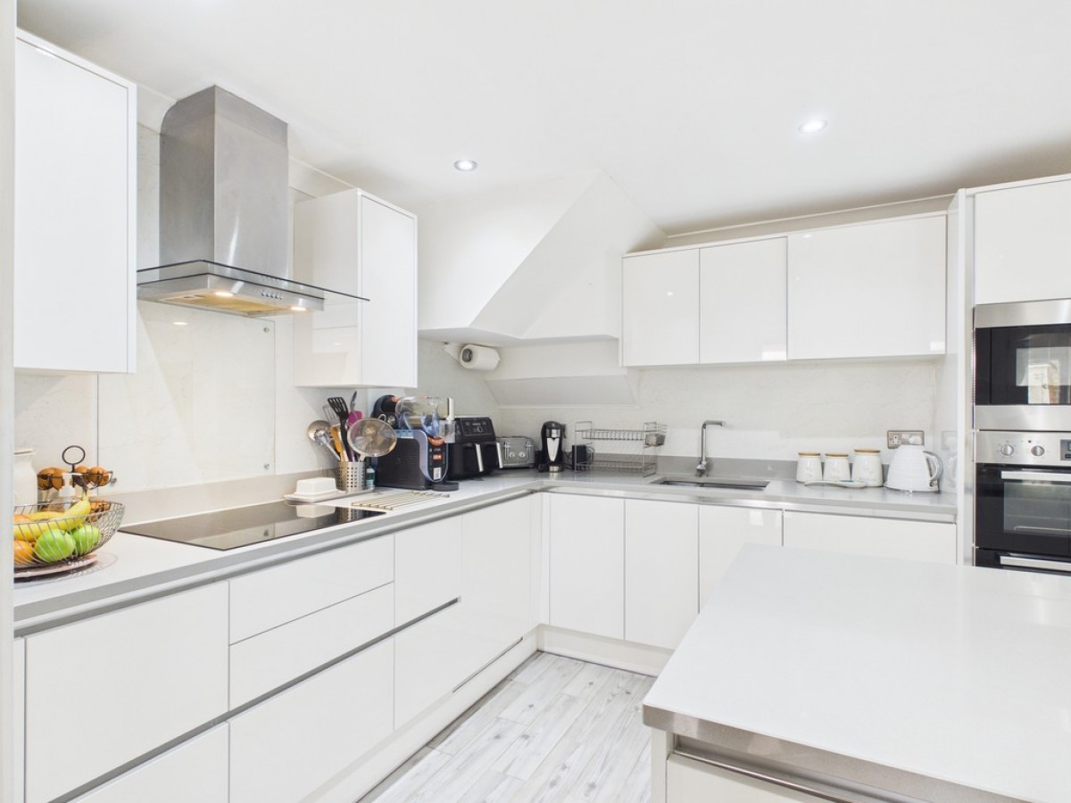 Milton Road, Pound Hill, Crawley